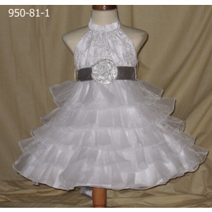 Ολοκληρωμένο πακέτο βάπτισηs με αυτό το φόρεμα (Poupon 41)